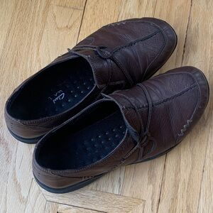 Clarks Women’s Brown Leather Slip-On Loafers